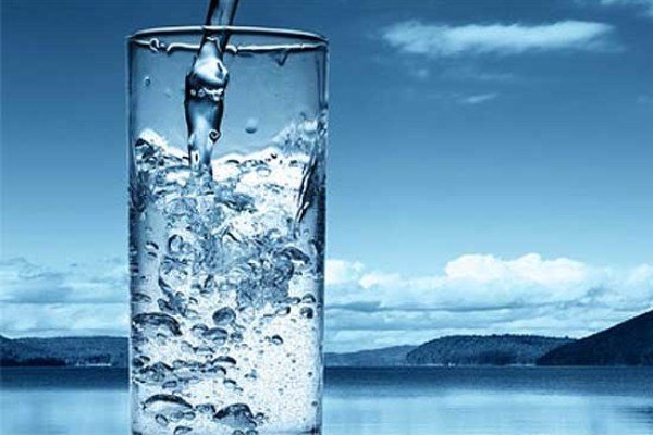 استاندارد مصرف آب آشامیدنی برای یک نفر