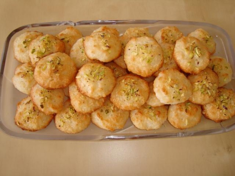 طرز تهیه شیرینی نارگیلی خانگی + ویدئو