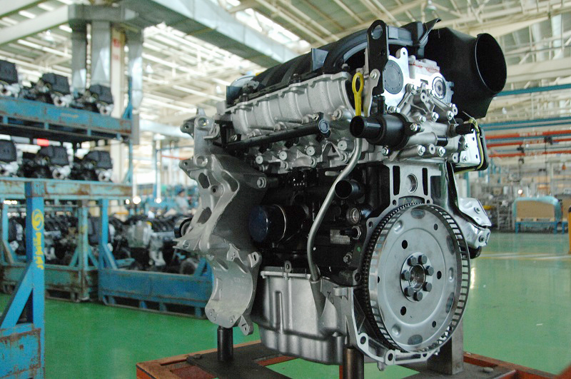 تمدید گواهی نامه استانداردهایOHSAS18001:2007, ISO14001:2004 در مگاموتور