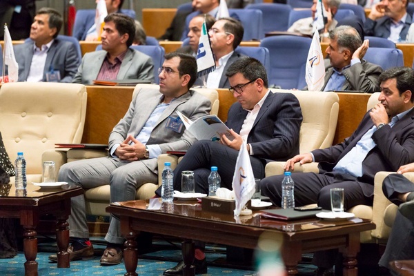 البرز مال سه جایزه اجلاس سرآمدان اقتصادی را از آن خود کرد + گزارش تصویری