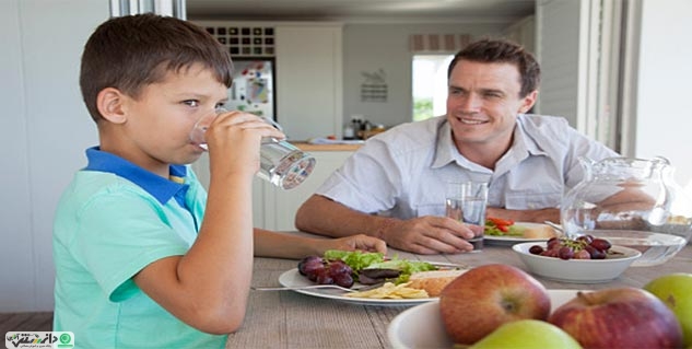 چرا نباید همراه غذا “آب” خورد