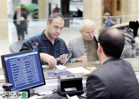 پشت میز نشینها بخوانند