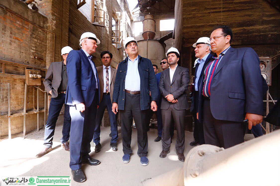 سفیر آلمان در کارخانه سیمان ری