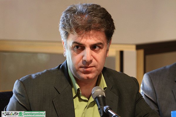 صداوسیما سجادی را هم ممنوع از کار کرده است/اعلام برائت کن تا برنامه ات قطع نشود