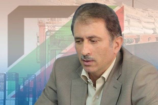 ۱۵۰۰ خودروی وارداتی در درب خروج گمرک مانده اند