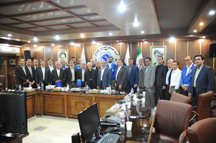 مدیرعامل ایران خودرو وضعیت نمایندگی ها را بررسی کرد