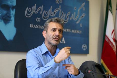 انتقاد از نحوه جذب مددکاران اجتماعی