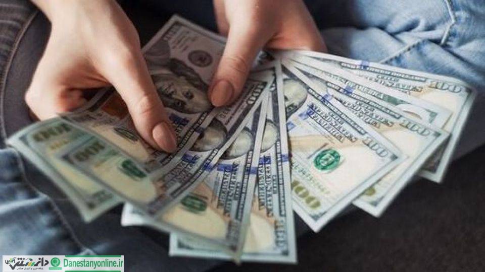 کاهش ۲۷ درصدی ارزش دلار در ۶ ماه