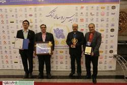 لیزینگ اقتصادنوین ۳ نشان برتر ملی و بینالمللی در اجلاس آیتک گرفت