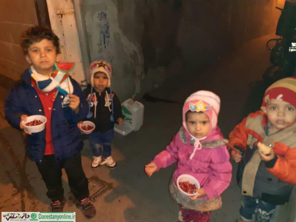 توزیع غذا توسط موسسه پایان کارتن خواب/گزارش تصویری