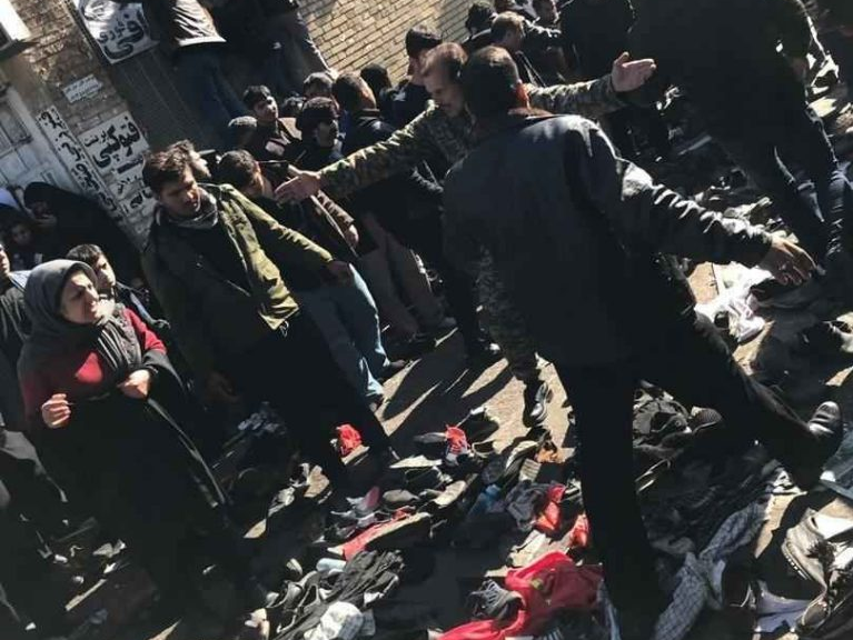 59 نفر در مراسم تشییع پیکر قاسم سلیمانی جان باختند/ موشکباران پایگاه نظامی آمریکا همزمان با مراسم تدفین