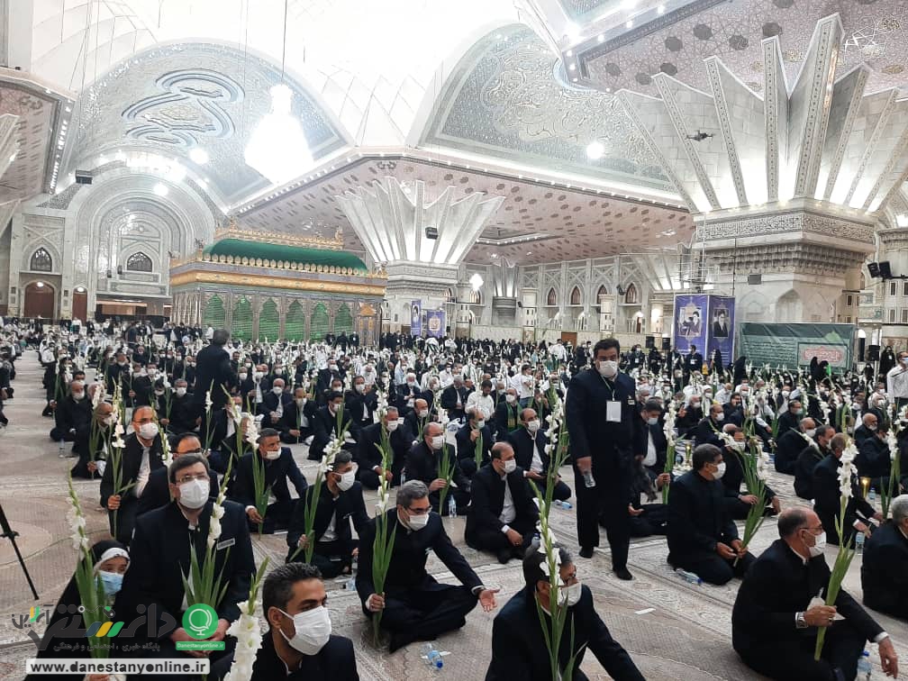 گردهمایی باشکوه هیئت خدام الرضا(ع) خادمین حرم رضوی در مرقد مطهر امام خمینی (ره)