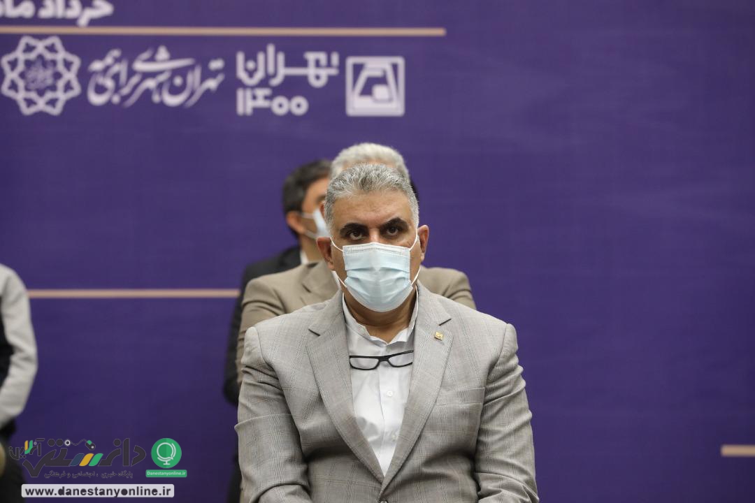 خدمات رسانی به شهروندان در ایستگاه های مدافعان سلامت و شهرک آزمایش