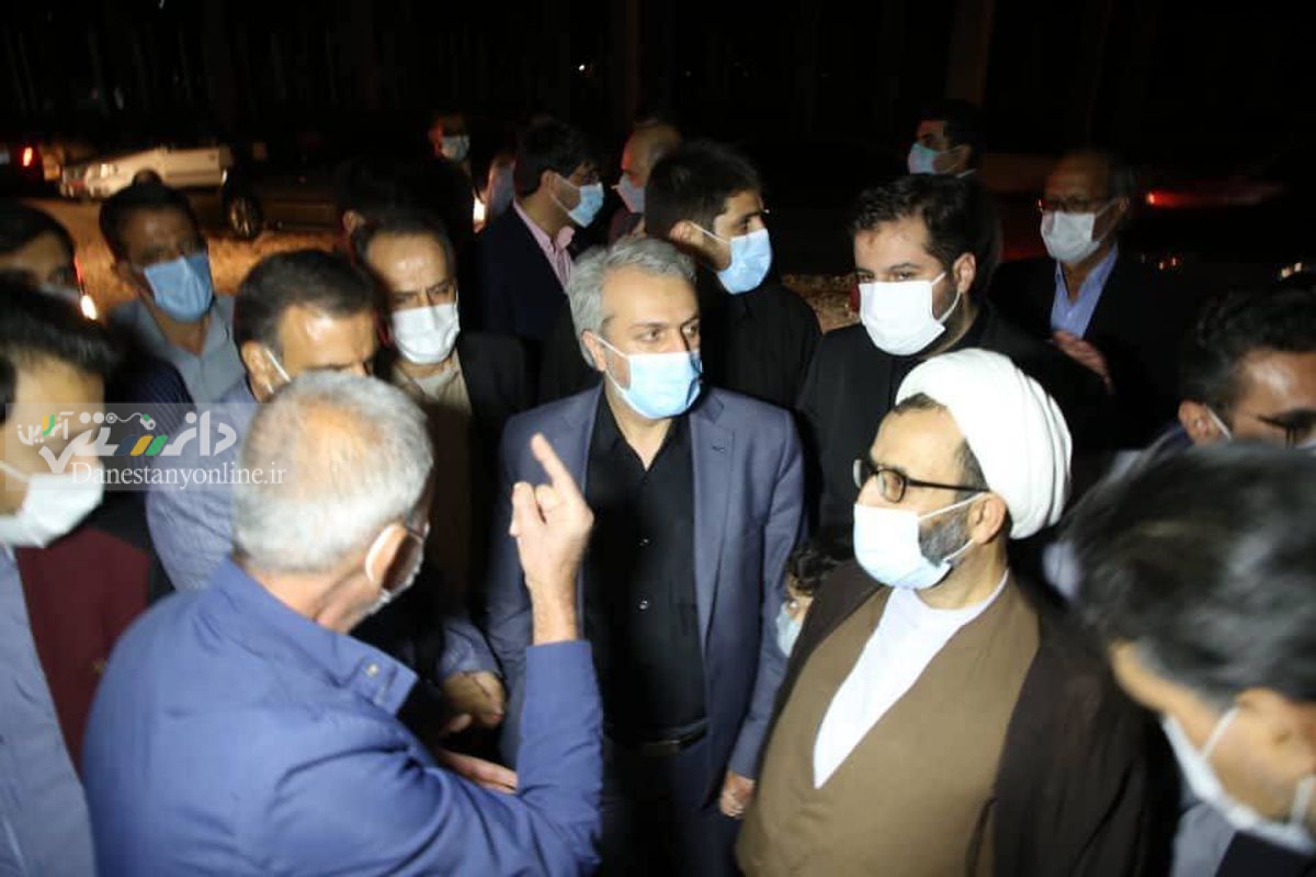 بازدید وزیر صمت از مرکز نمایشگاهی تخصصی گل و گیاه در شهرستان محلات