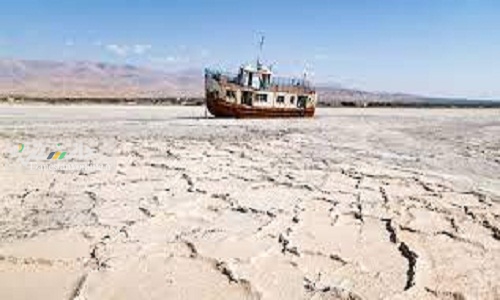 فارس با خشکی دریاچه ها کویری شد