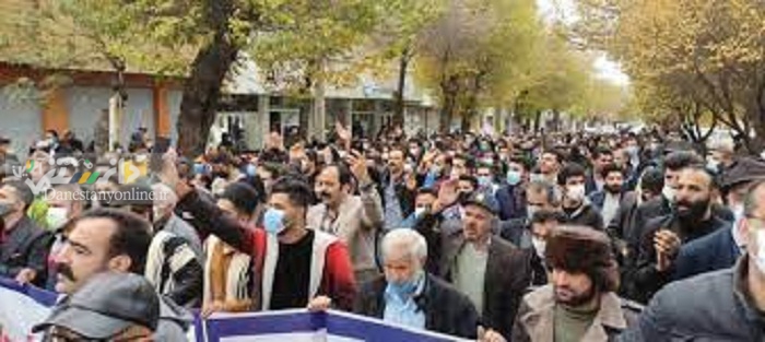 مطالبه مردم چهارمحال و بختیاری در دومین روز تجمع آنها