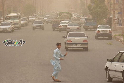 توفان گرد و خاک در سه استان را فرا می گیرد