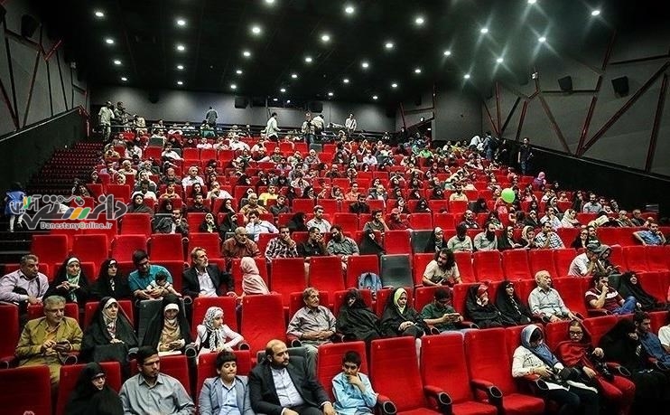 بلیت نیم بهای سینما برای خانواده های دارای سه فرزند