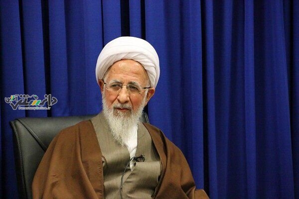 آیت الله جوادی آملی: ما هم شعار «زن، زندگی، آزادی» را قبول داریم
