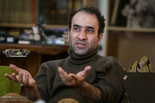 رضا امیرخانی: اگر از نظر امنیتی عقب نشینی در برابر معترضان خیابانی غلط است چرا قبل از اعتراض کاری نمی کنید؟