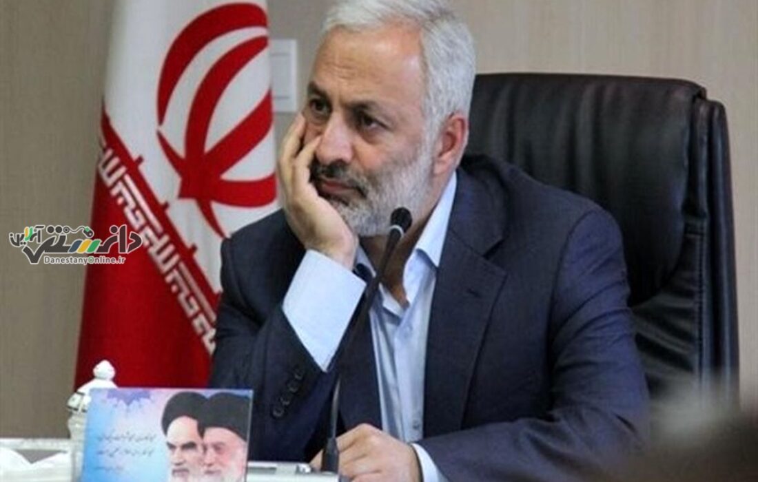 در بند امنیتی اوین، زندانی می تواند گیتار بزند