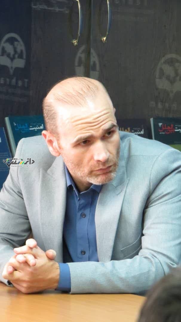 نوید کمالی