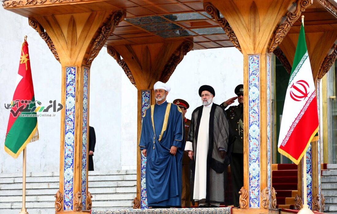 رئیسی از سلطان عمان استقبال کرد