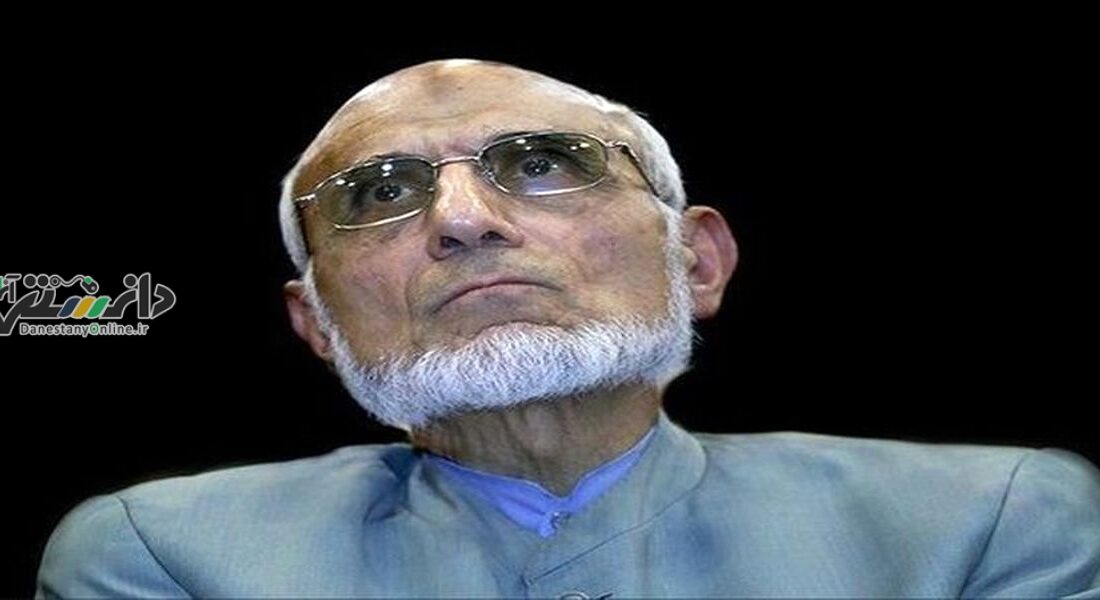نماینده ای با کفش های کتانی!