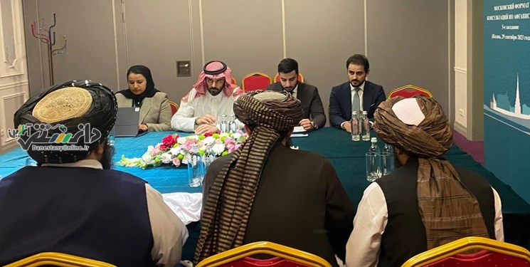 احضار کاردار عربستان به دلیل حضور یک زن در جلسه با طالبان