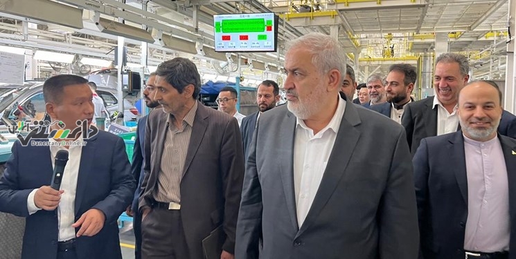 وزیر صمت از شرکت خودروسازی در چین بازدید کرد