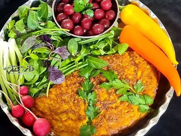 طرز تهیه کوکو کدو سبز با هویج و سیب زمینی