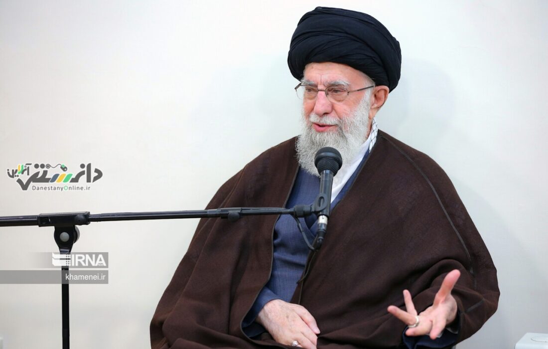 دیدار رهبر انقلاب اسلامی با جمعی از قاریان قرآن عازم حج تمتع