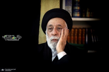هادی خامنهای از چه کس در انتخابات حمایت می کند؟