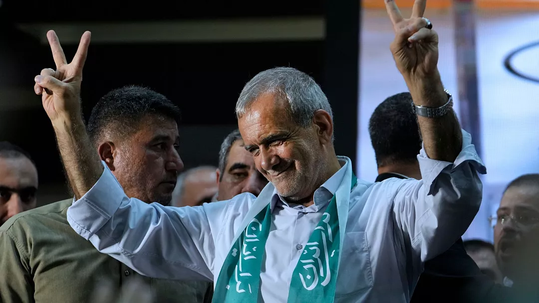 رئیس جمهوری منتخب: بدون هدایت مقام معظم رهبری نام من به این راحتی از صندوقها در میآمد