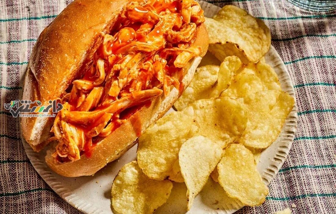 طرز تهیه ساندویچ چیکن بندری؛ لذیذ و فوق العاده