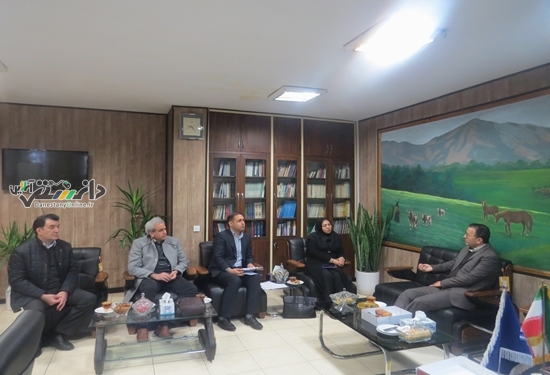 دیدار معاون وزیر و رئیس سازمان دامپزشکی کشور با اعضا کانون سراسری کار فرمایی داروخانه های دامپزشکی کشور