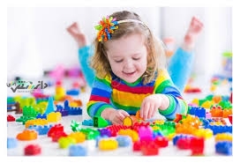 چه کادوهایی برای کودکان بخریم که باعث افزایش خلاقیت در آنها شود؟