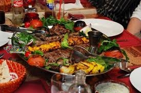چه نکاتی را برای انتخاب غذای سالم در رستوران ها در نظر بگیریم
