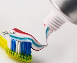 دانستنی سلامت/آیا مسواک زدنِ دندان باعث حساسیت پوست می شود؟