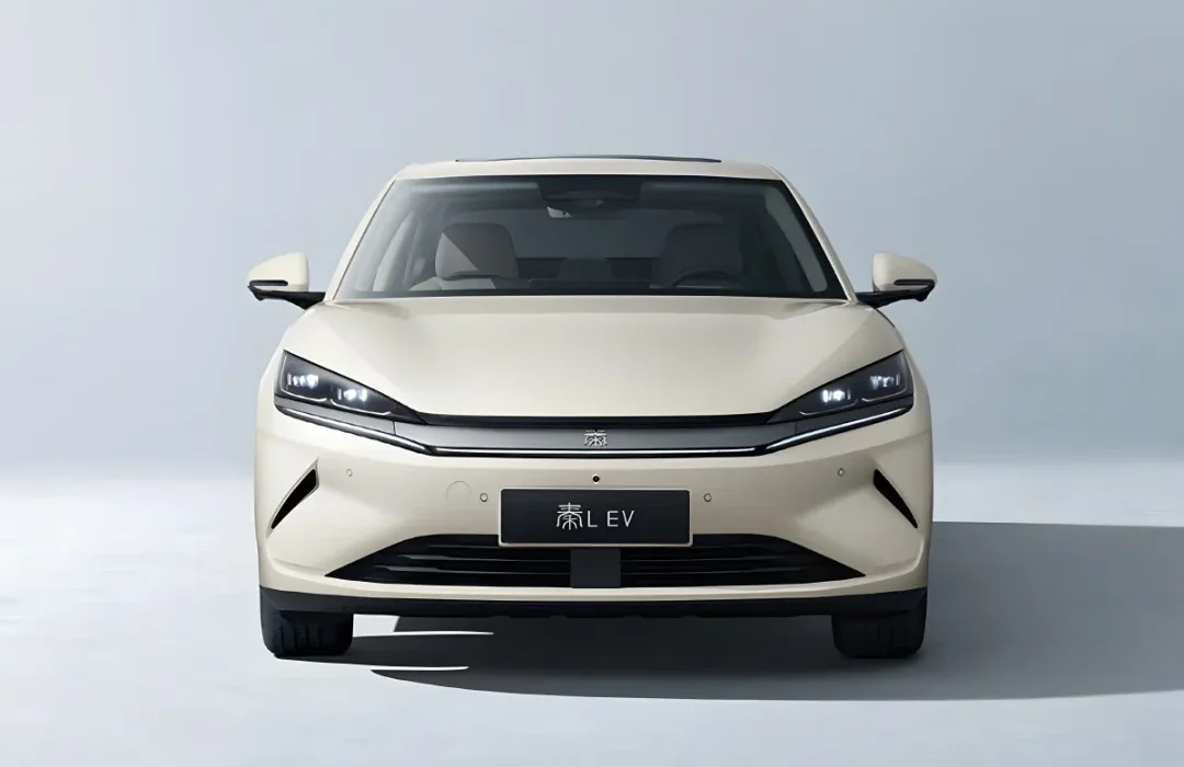 خودرو خوشقیمت یخچالدار با تکنولوژی «چشم خدا» و نگهبانی هوشمند؛ BYD Qin L رونمایی شد