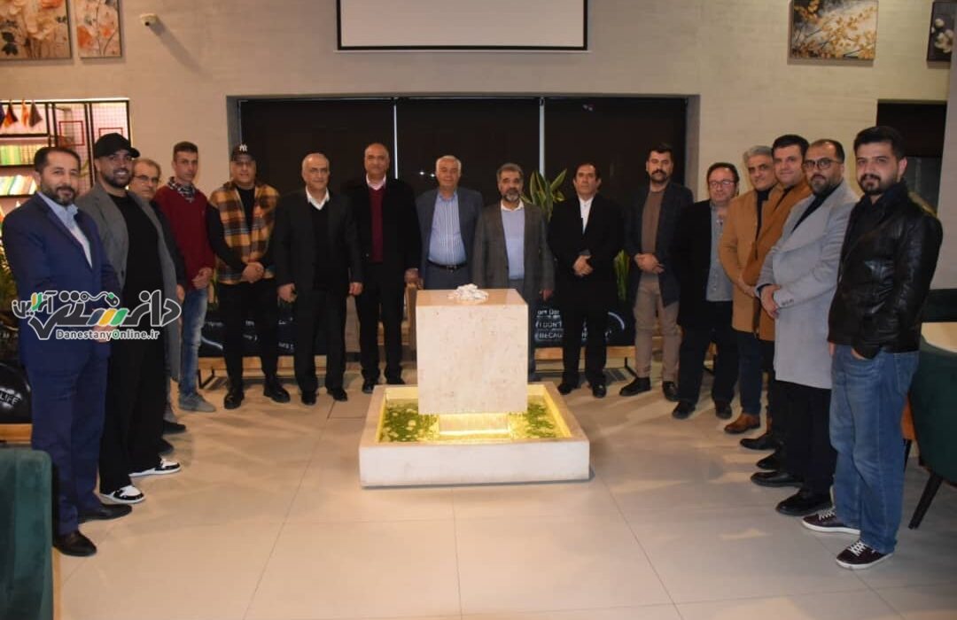نشست ویژه هماندیشی مسئولان جهت برنامهریزی سال ۱۴۰۴ هیات موتورسواری و اتومبیلرانی استان البرز