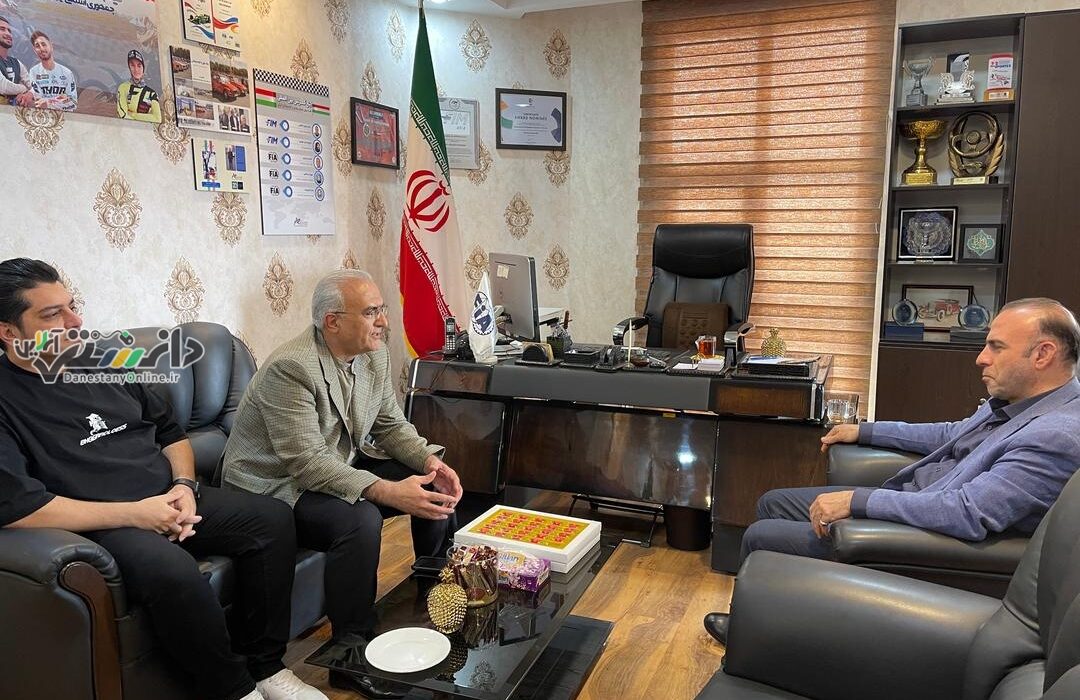 دیدار صمیمانه رییس هیات موتورسواری و اتومبیلرانی استان البرز با آقای کورش صبوریان، سرپرست فدراسیون موتورسواری و اتومبیلرانی