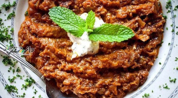 دانستنی آشپزی/طرز تهیه میرزا قاسمی با بادمجان کبابی و طعم دودی