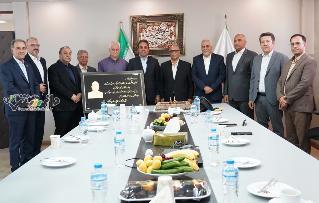 تجلیل از حسن محمدعلیزاده، از فخرآفرینان اقتصادی استان البرز و مدیرعامل برند «مهگل»