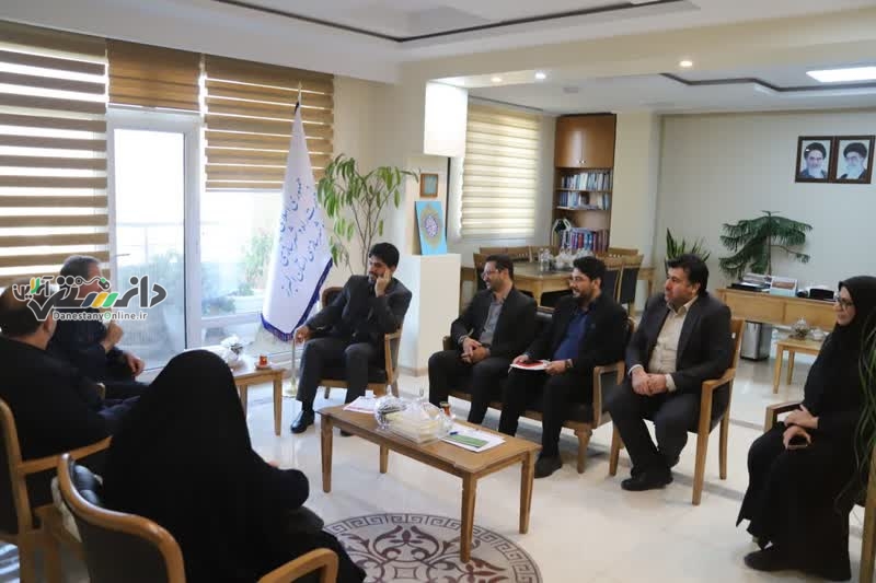 بازدید مدیرکل دفتر بازرسی، مدیریت عملکرد و حقوق شهروندی از اداره کل راه و شهرسازی استان البرز