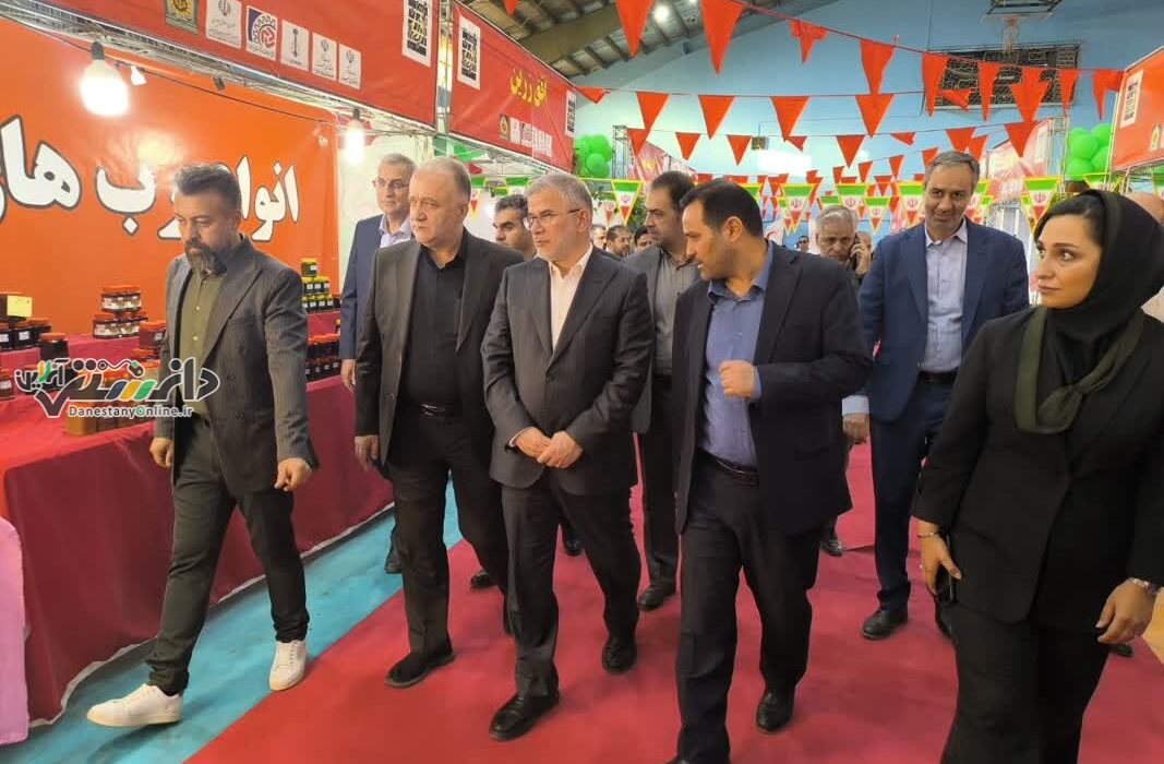 آغاز به کار دومین نمایشگاه پاییزه استان البرز در چهارصد دستگاه کرج / برپایی ۱۲ نمایشگاه پاییزه در سطح استان