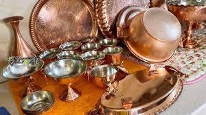 ترفندهای خانگی برای از بین بردن بوی بد ظروف مسی آشپزخانه