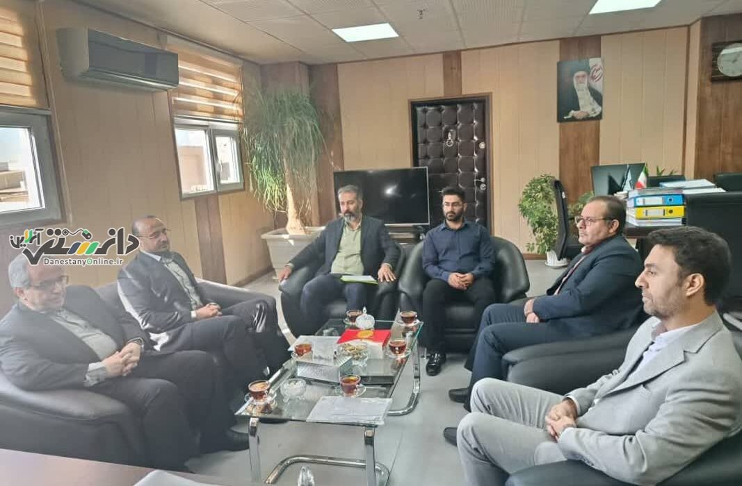 نشست مدیرکل تأمیناجتماعی استان البرز با مدیرعامل شرکت خدمات مهندسی خط و ابنیه فنی راه آهن (تراورس)