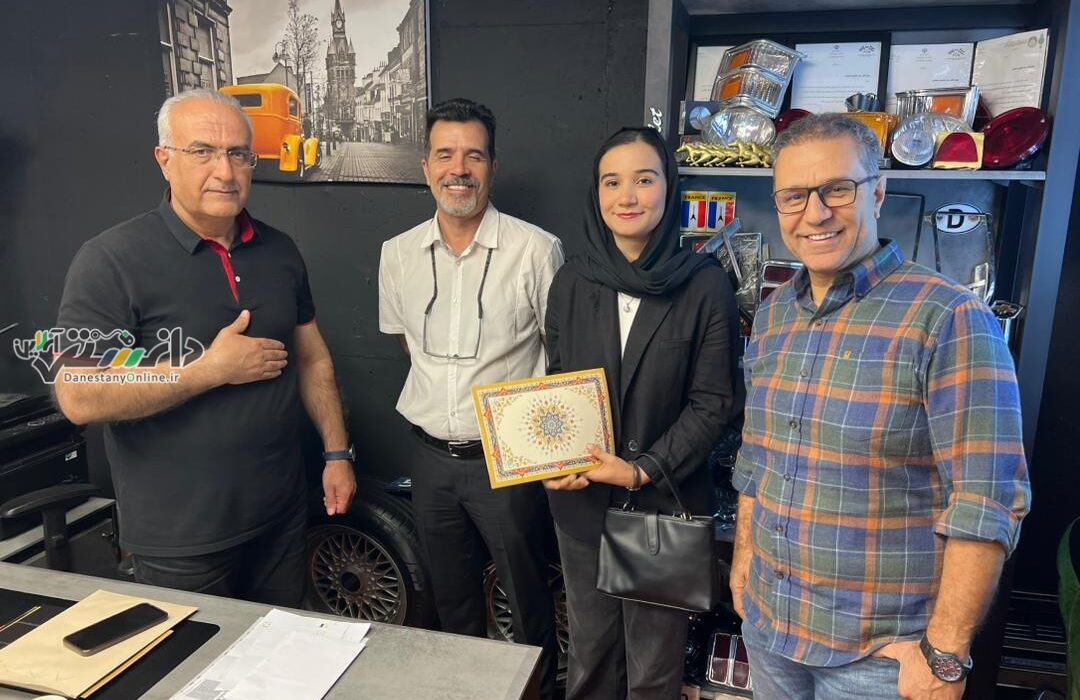 اهدا حکم مسئولان هیات موتورسواری و اتومبیلرانی استان البرز و آیلند
