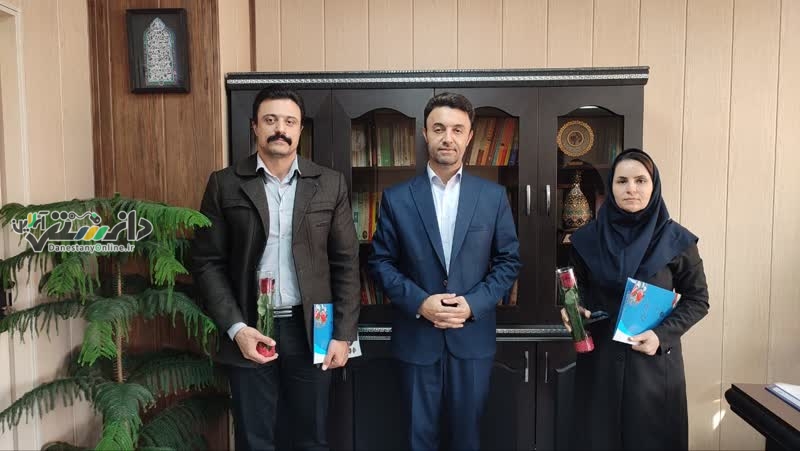 تجلیل از همکاران اداره آمار و فناوری اطلاعات به مناسبت روز آمار در ادارهکل تأمین اجتماعی استان البرز